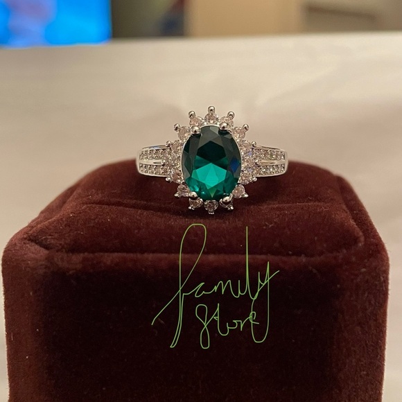Jewelry | Emerald Green Wedding Ring | Poshmark